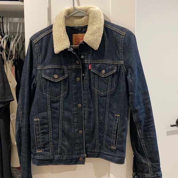 Levi’s women denim jacket with shearling collar